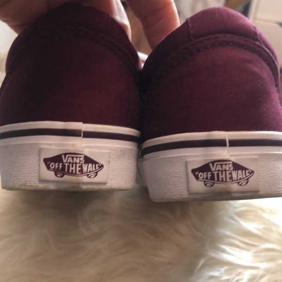 Vans - Picture 2 of 4